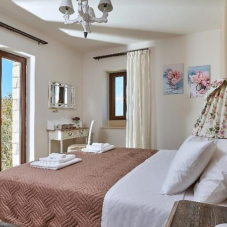 Orelia Cretan Villas & Deluxe Apartments 카밀라리 외부 사진